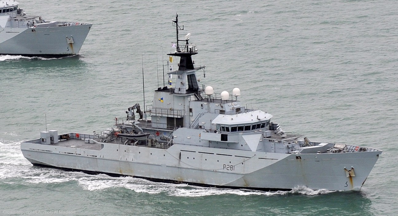 p-281 hms tyne river class offshore patrol vessel opv royal navy 03x vosper thornycroft