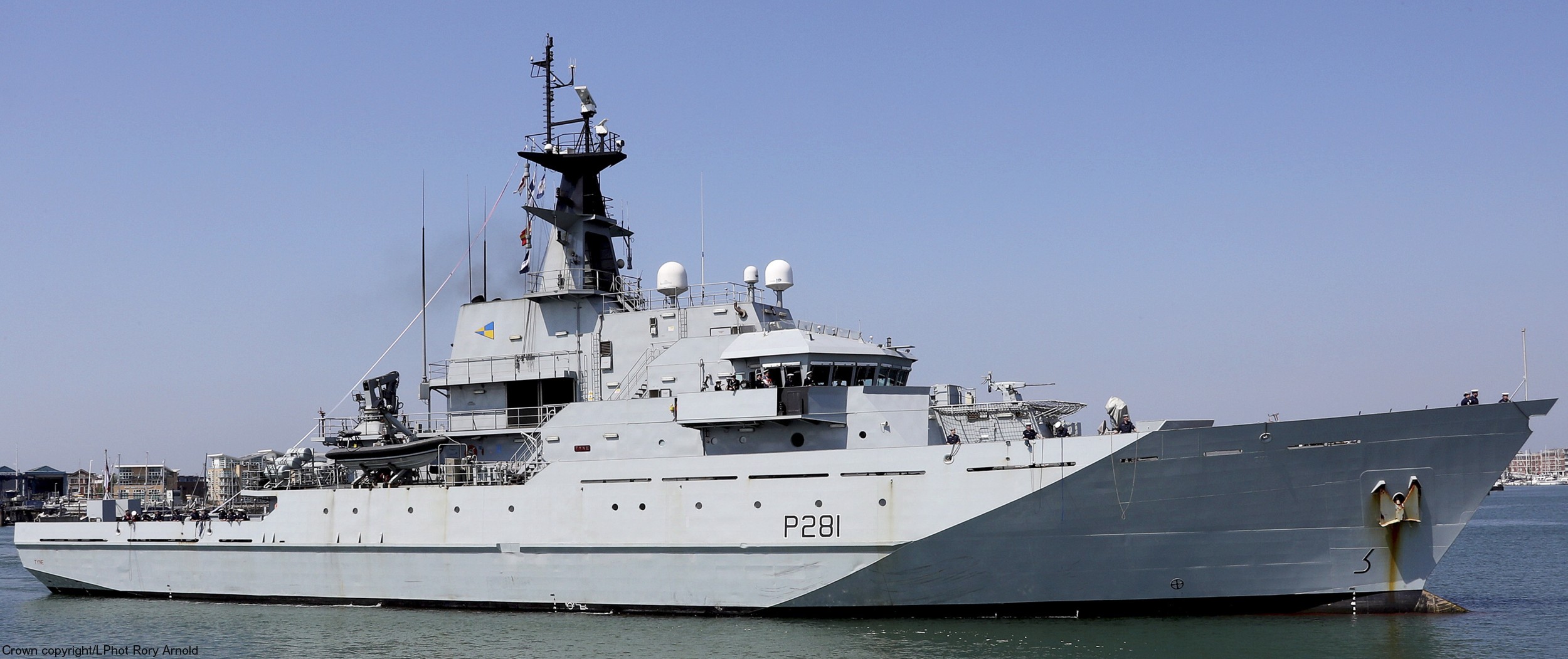 p281 hms tyne river class offshore patrol vessel opv royal navy 26