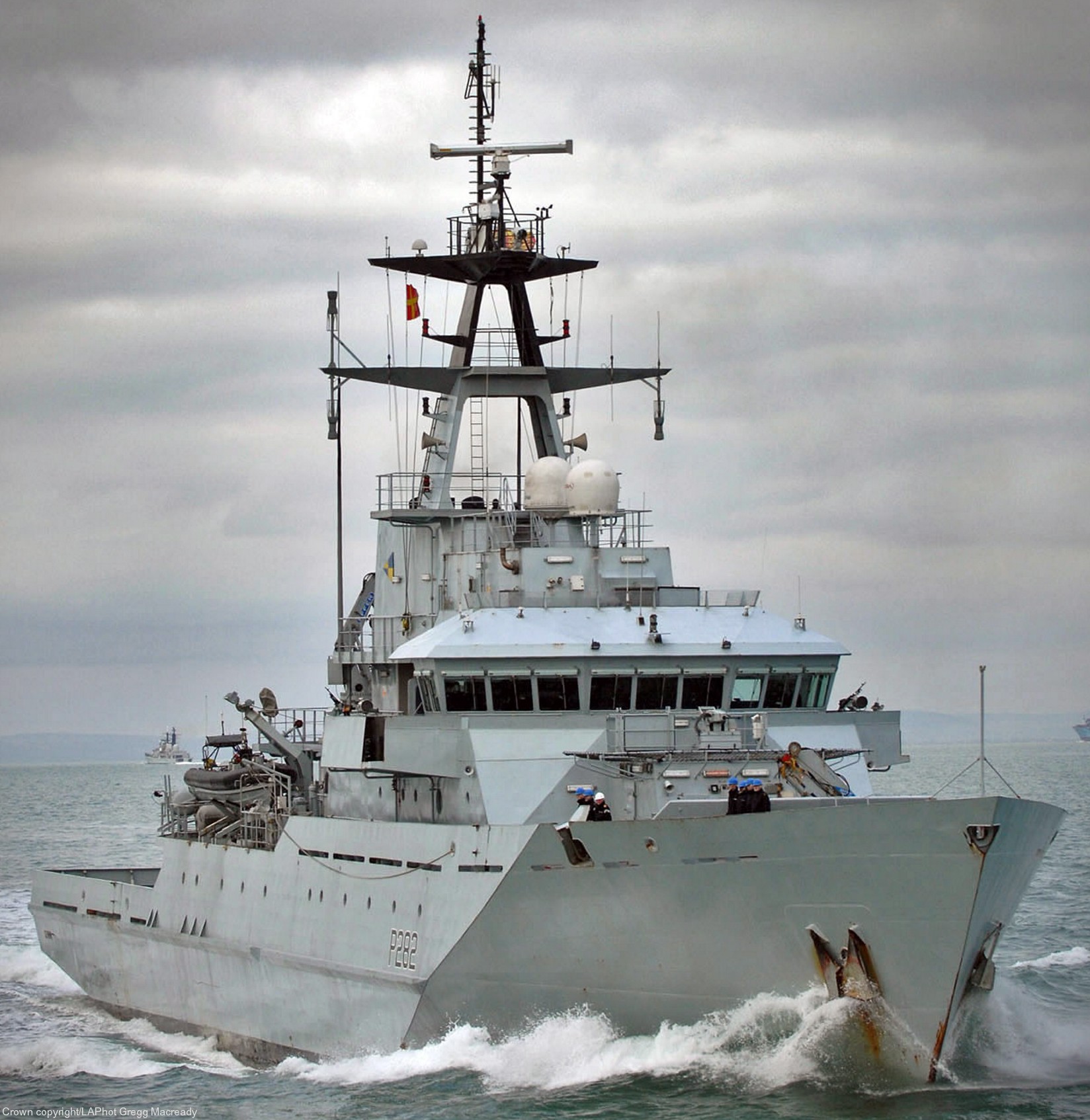 p-282 hms severn river class offshore patrol vessel opv royal navy 03