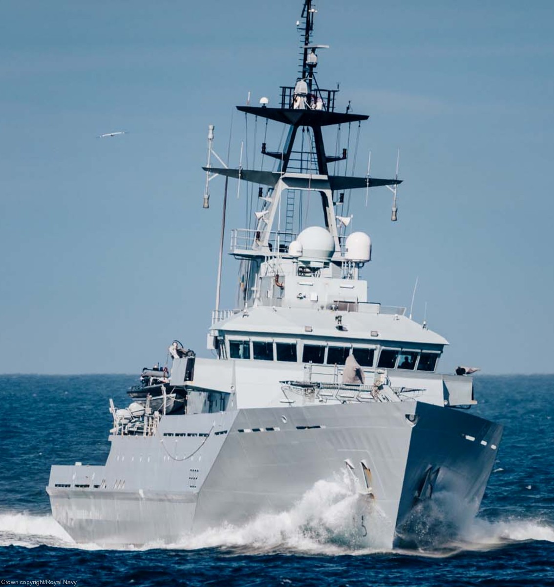 p-282 hms severn river class offshore patrol vessel opv royal navy 13