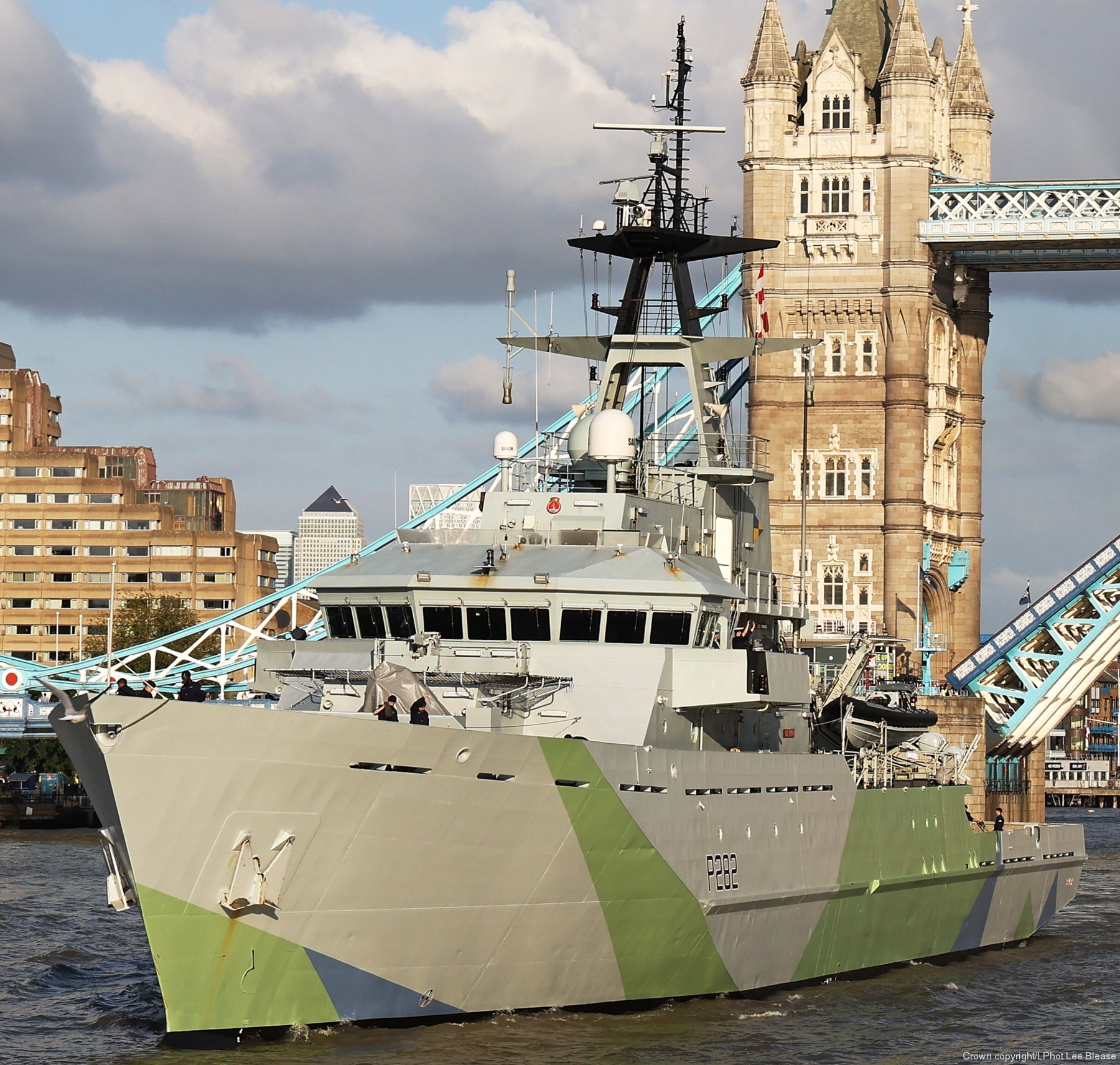 p282 hms severn river class offshore patrol vessel opv royal navy 16a tower bridge