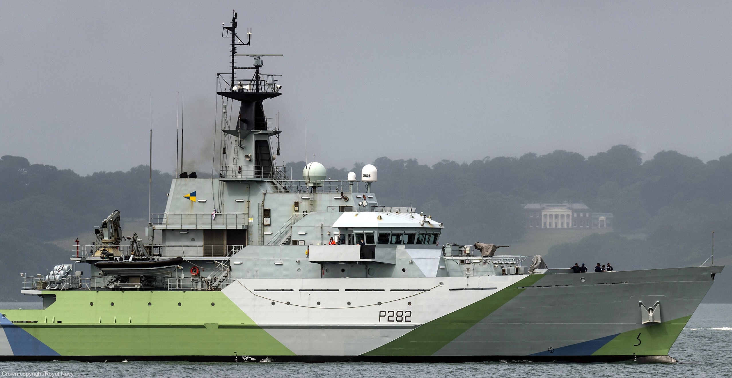 p282 hms severn river class offshore patrol vessel opv royal navy 18