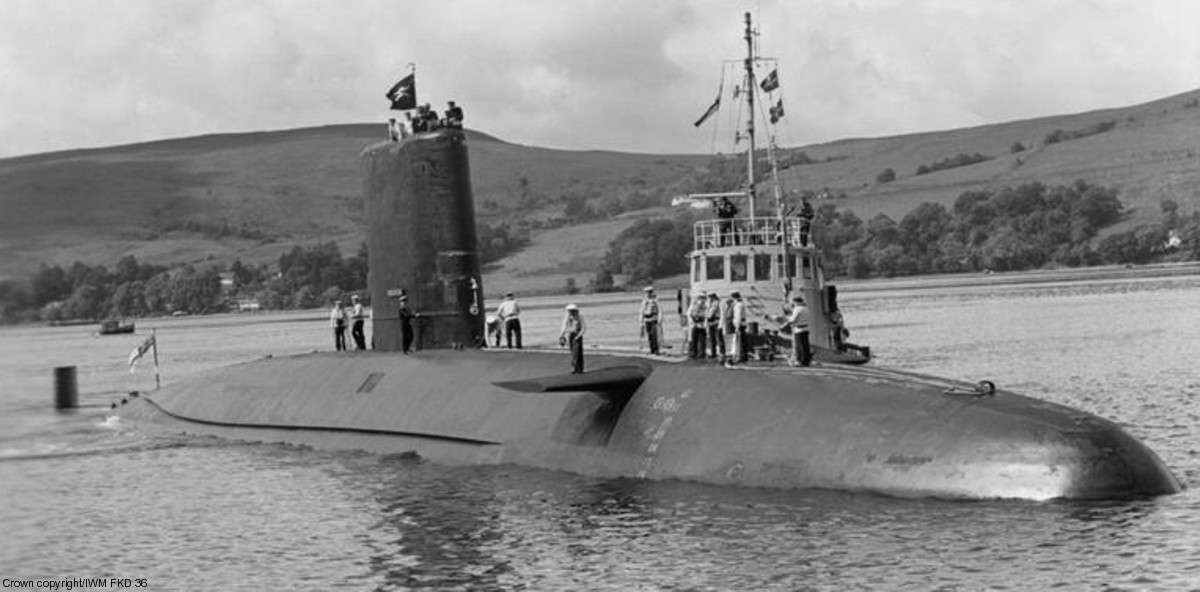 s48 hms conqueror churchill class attack submarine ssn royal navy 04