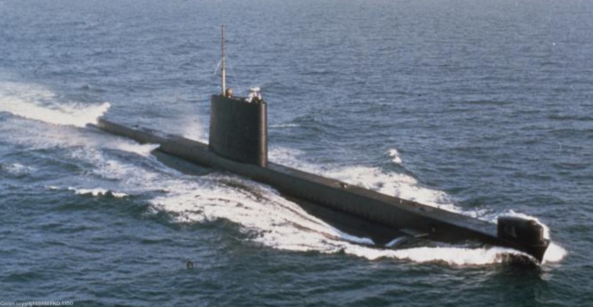 s21 hms onyx oberon class attack patrol submarine ssk royal navy 02