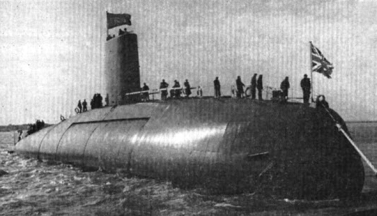 s101 hms dreadnought attack submarine nuclear powered ssn royal navy 03