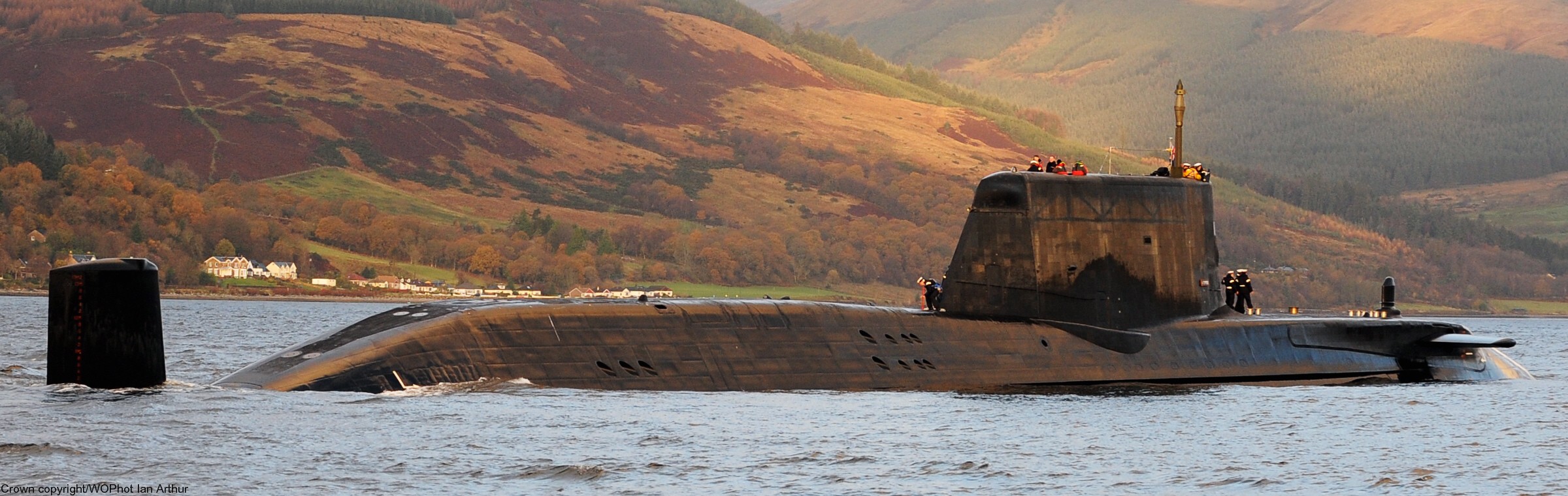 s119 hms astute s-119 attack submarine ssn hunter killer royal navy 09