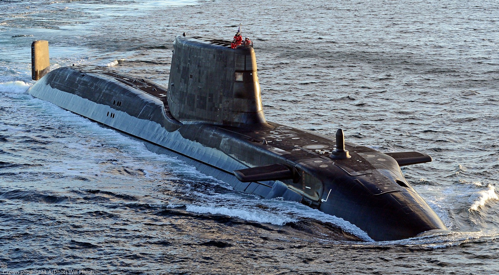 s120 hms ambush s-120 astute class attack submarine ssn hunter killer royal navy 06