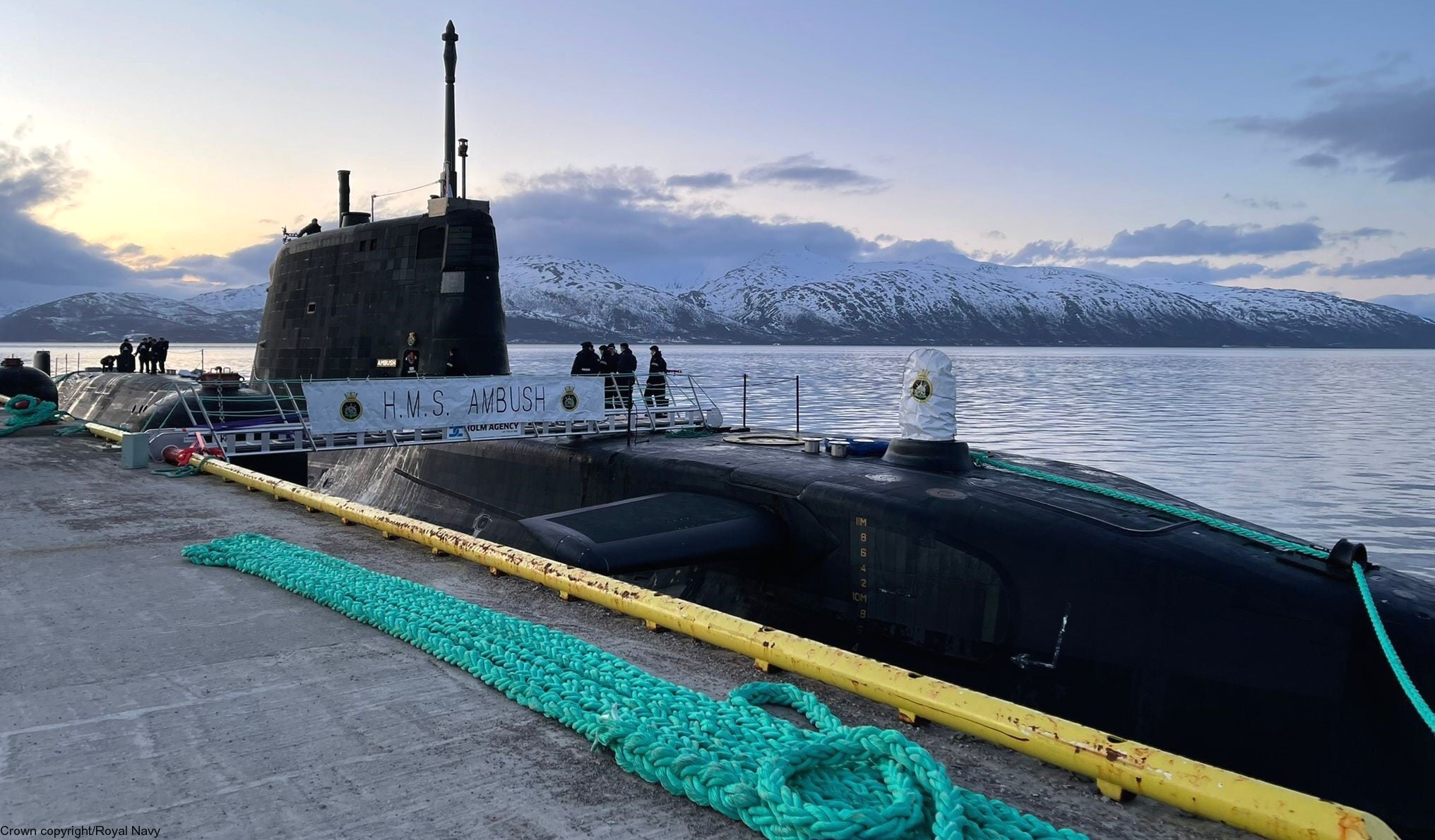 s120 hms ambush s-120 astute class attack submarine ssn hunter killer royal navy 18