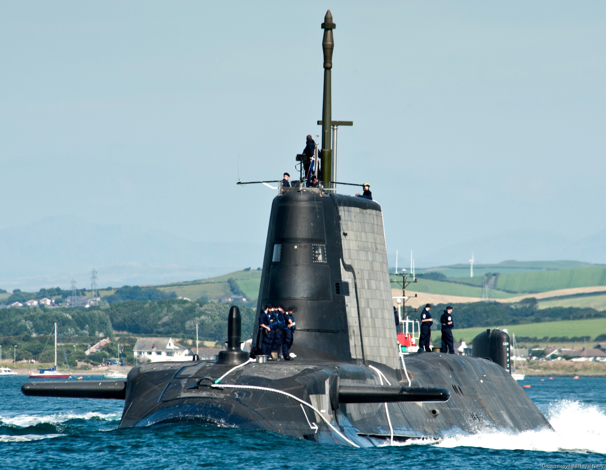 s121 hms artful s-121 astute class attack submarine ssn hunter killer royal navy 19