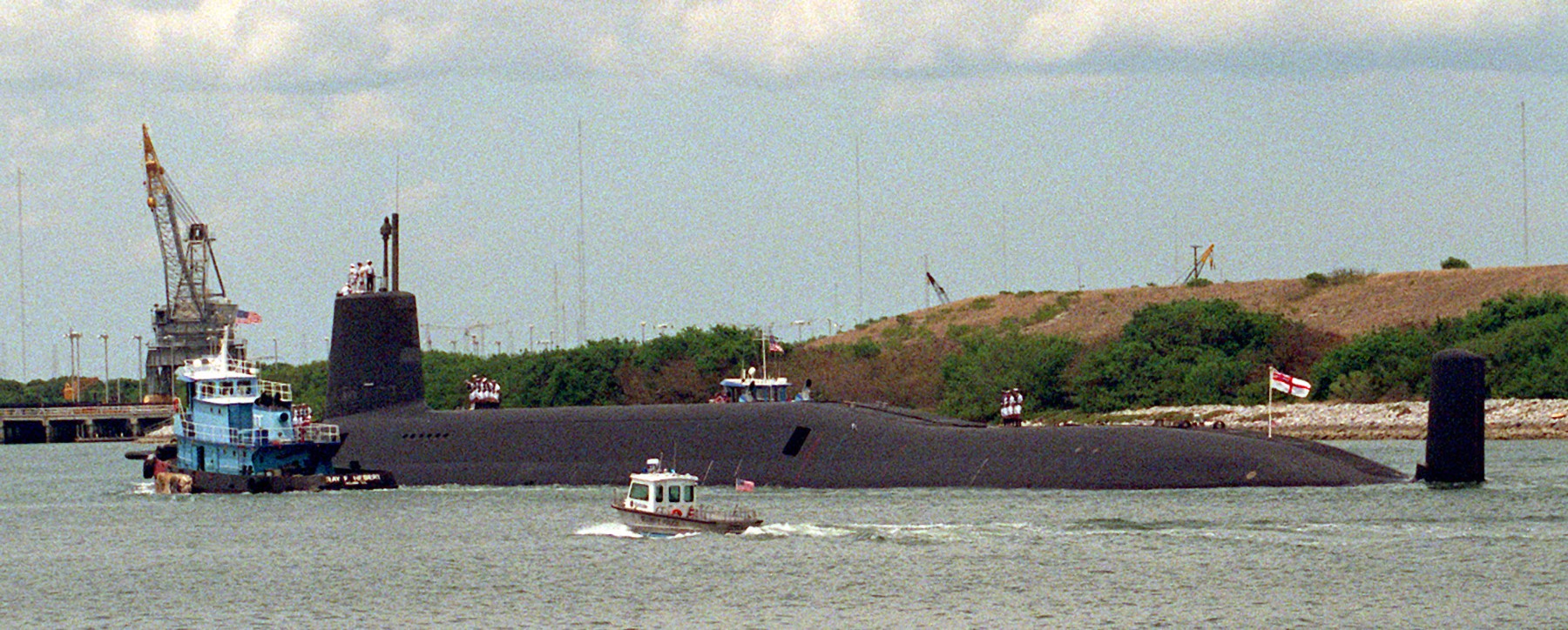 s28 hms vanguard ssbn ballistic missile submarine royal navy 03