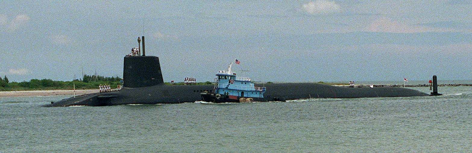 s28 hms vanguard ssbn ballistic missile submarine royal navy 07