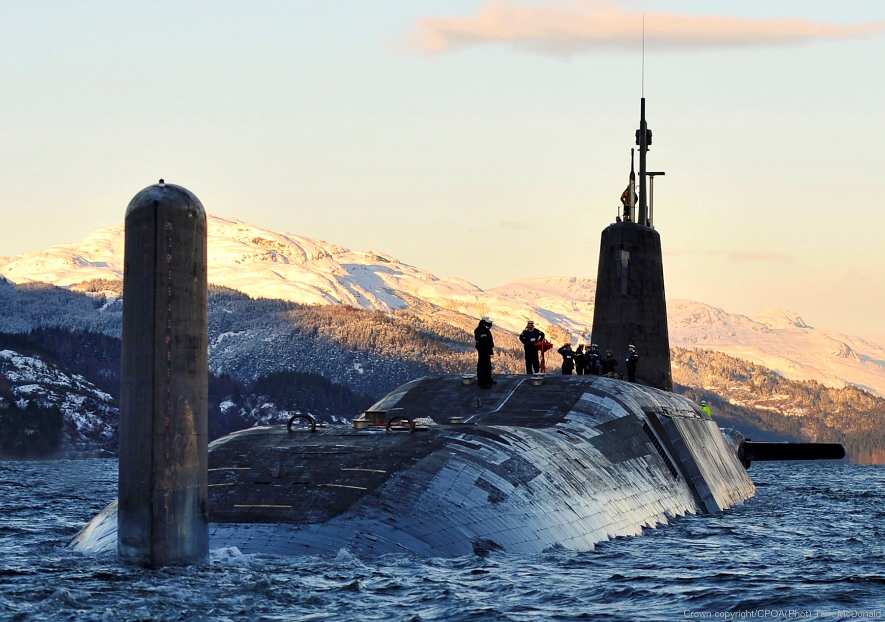 s28 hms vanguard ssbn ballistic missile submarine royal navy 13