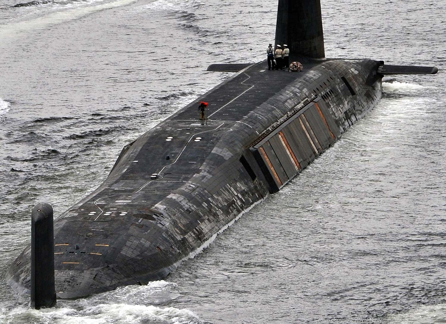 vanguard class ballistic missile submarine ssbn nuclear trident slbm royal navy 17c