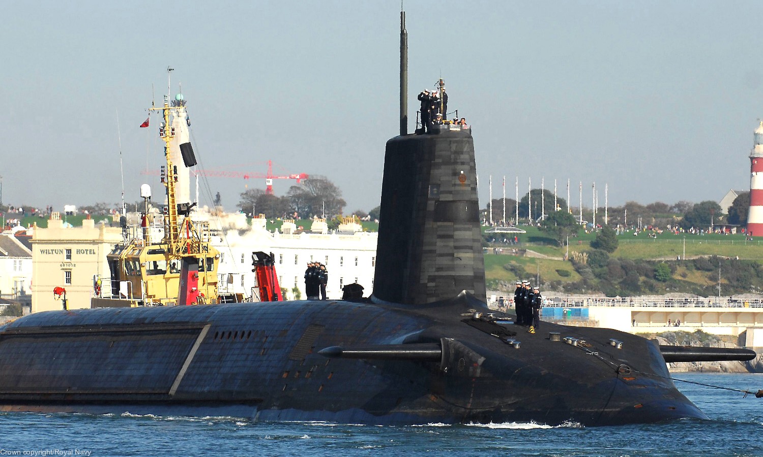 s30 hms vigilant vanguard class ballistic missile submarine ssbn trident slbm royal navy 08