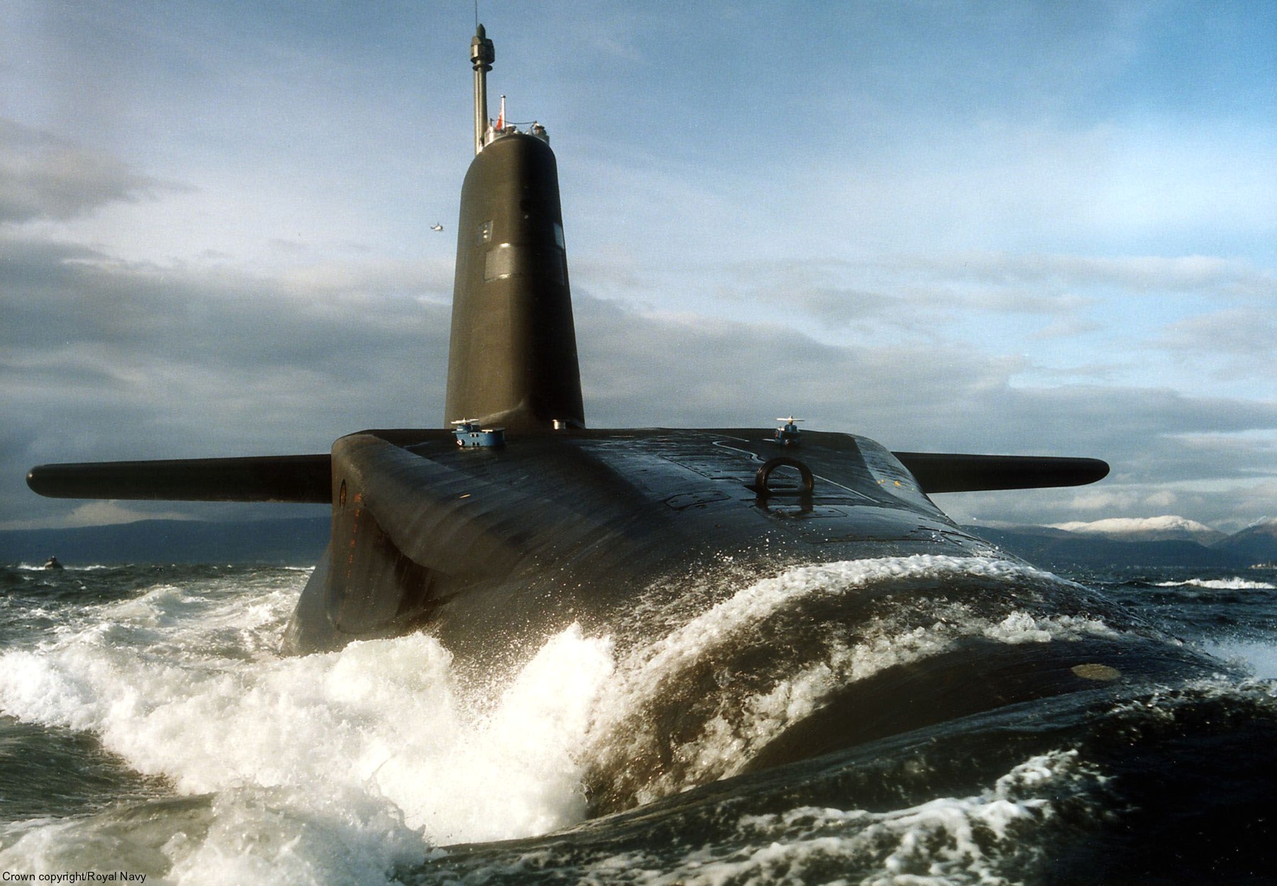 s31 hms vengeance vanguard class ballistic missile submarine ssbn trident slbm royal navy 10