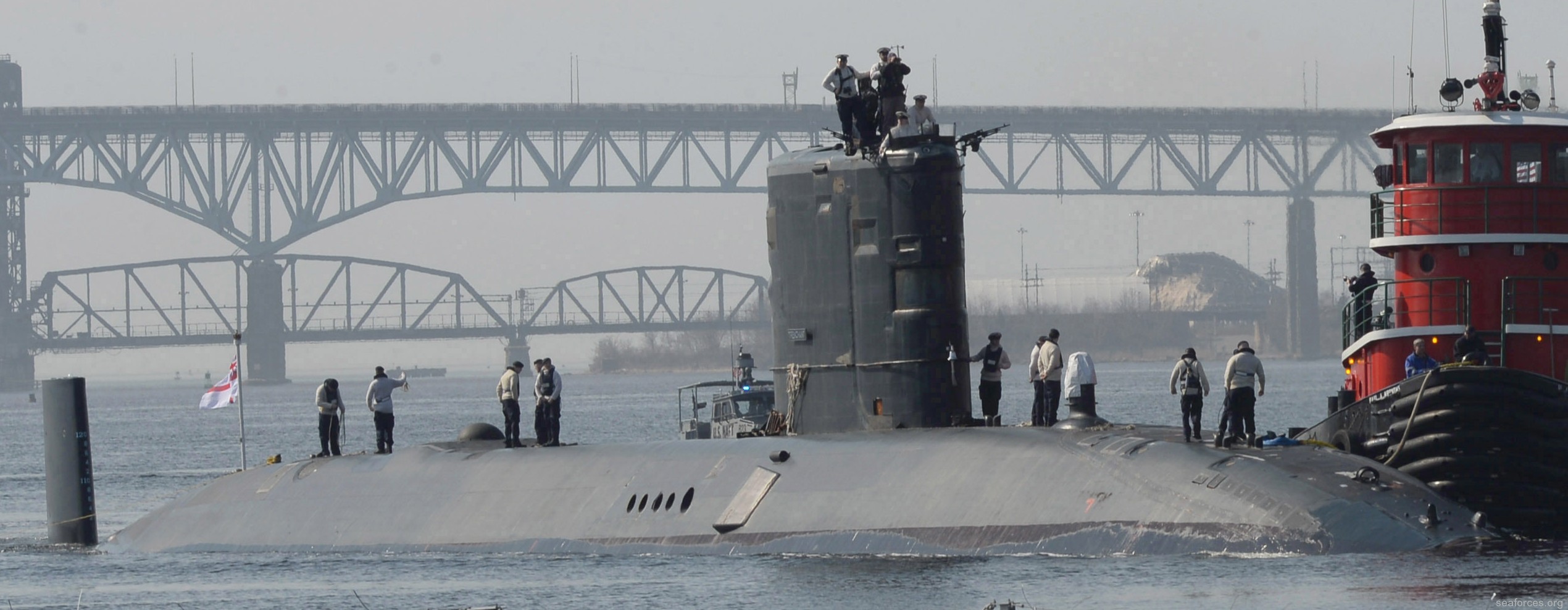 hms trenchant s-91 trafalgar class attack submarine royal navy 09