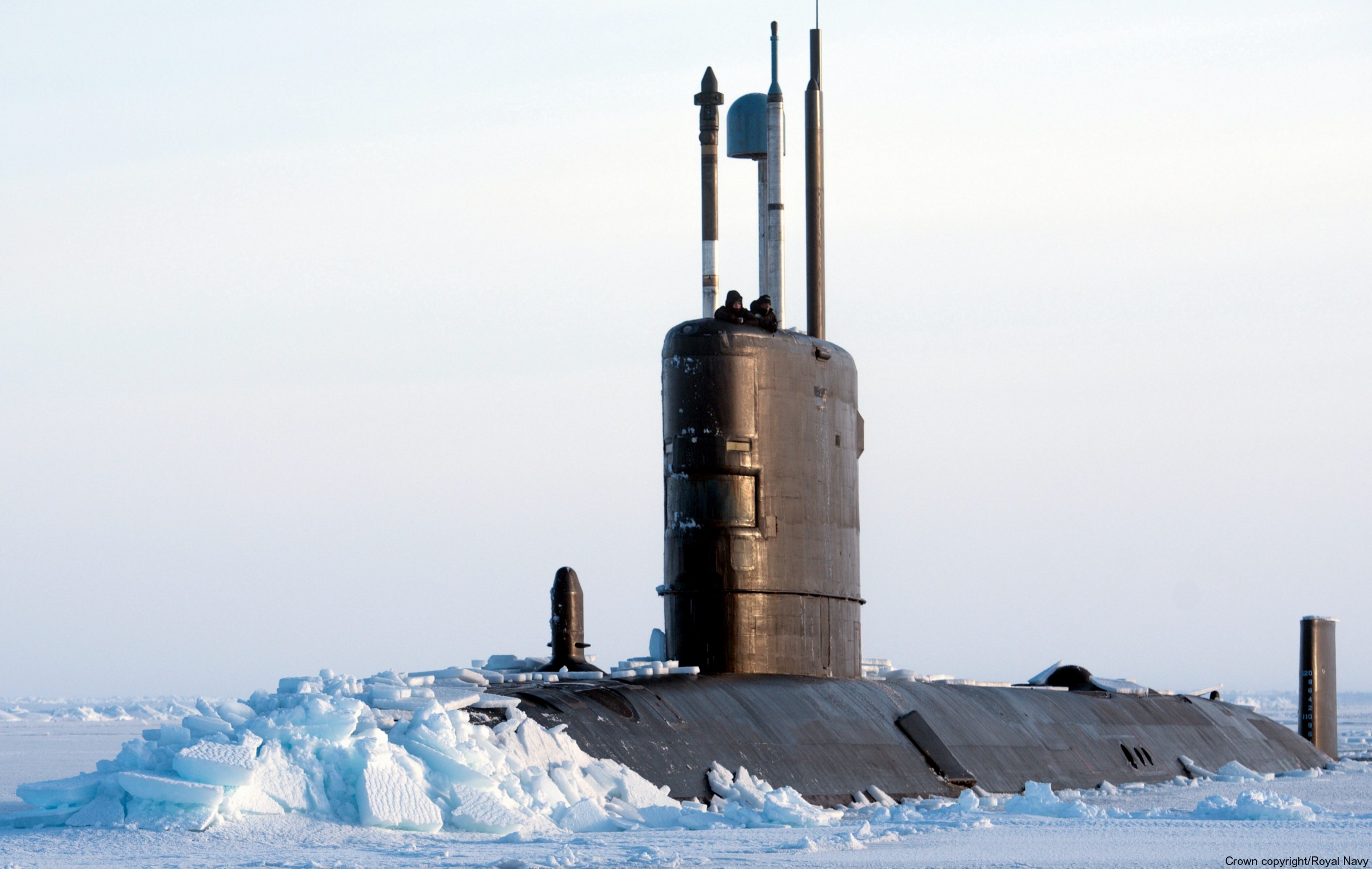 hms trenchant s-91 trafalgar class attack submarine royal navy 12 icex arctic
