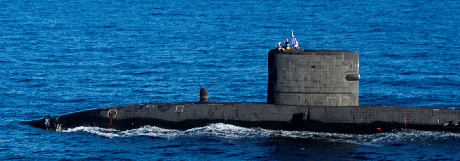 hms talent s-92 trafalgar class attack submarine royal navy 02