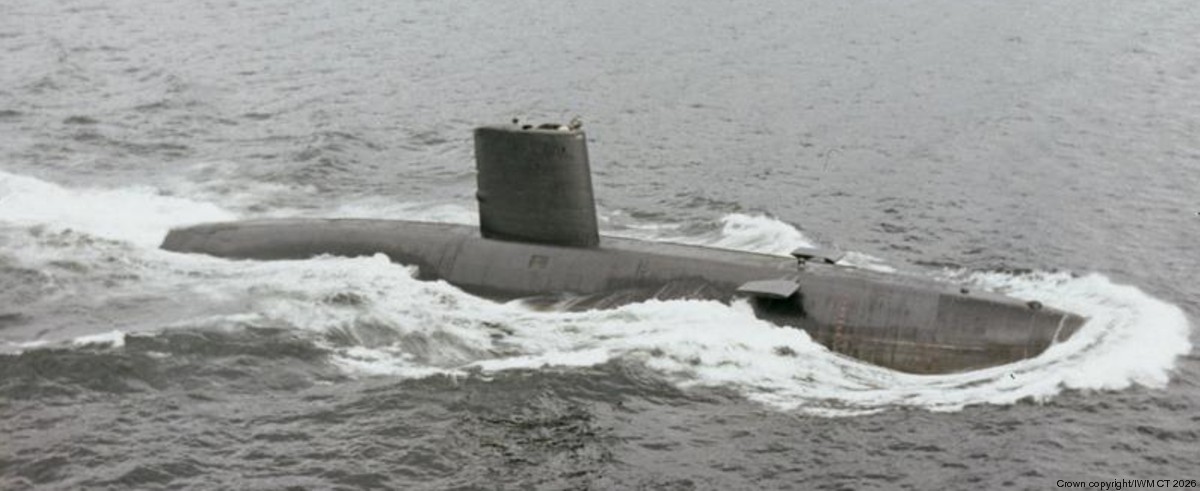 s103 hms warspite valiant class attack submarine ssn royal navy 02