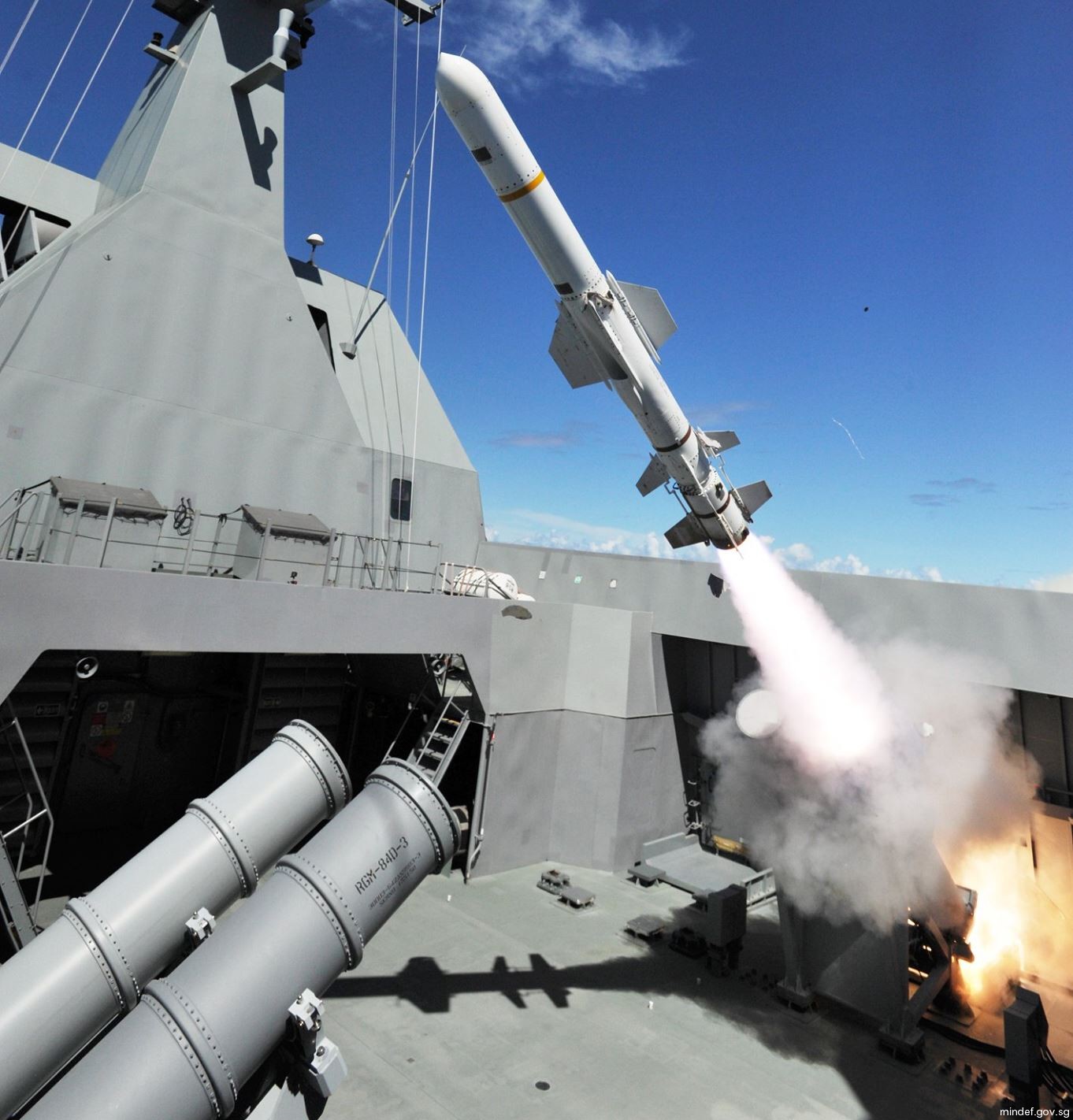 72 rss stalwart formidable class multi-mission missile frigate ffg republic singapore navy rgm-84 harpoon ssm 04