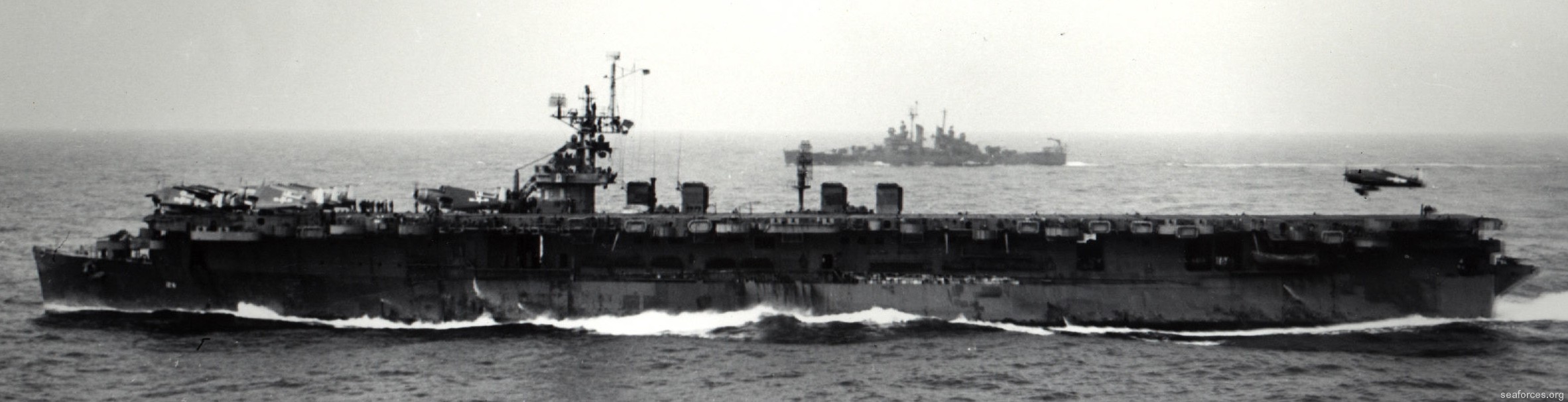 uss cabot cvl-28 aircraft carrier r-01 sps dedalo spanish navy 04