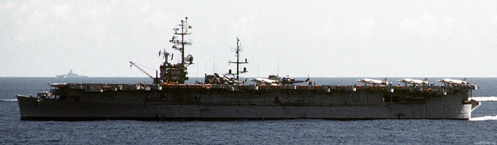r-01 sps dedalo aircraft carrier spanish navy armada espanola 07