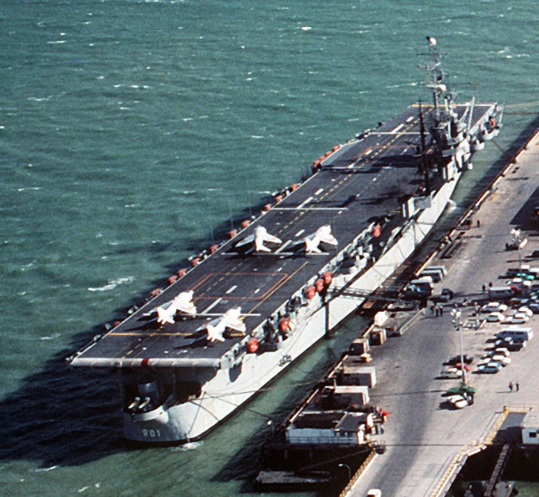 r-01 sps dedalo aircraft carrier spanish navy armada espanola 08