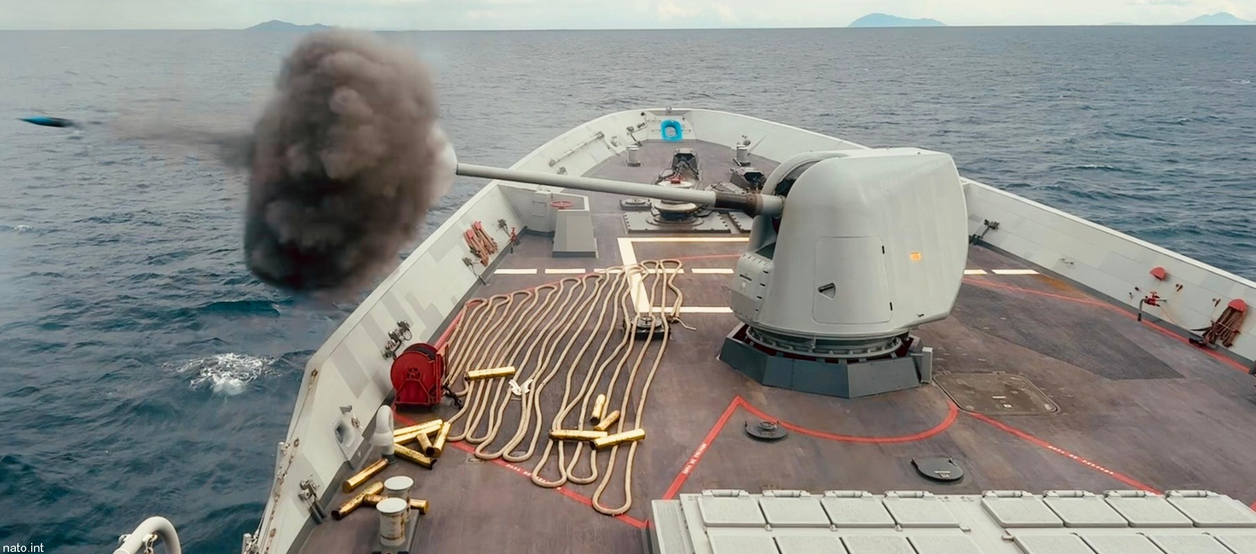 sps alvaro de bazan f101 f-100 class guided missile frigate ffg spanish navy armada espanola mk.45 gun fire 19