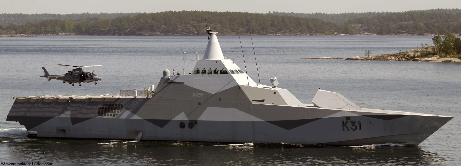 k31 hswms hms visby class corvette royal swedish navy svenska marinen aw109 helicopter 15