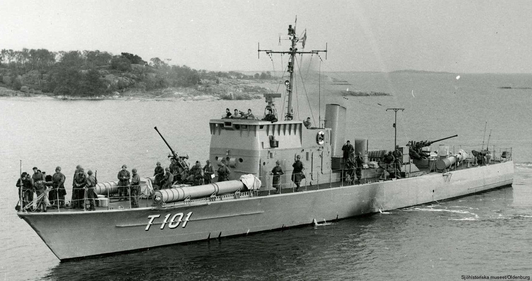 t101 perseus hms hswms fast attack craft torpedo boat vessel swedish navy svenska marinen götaverken 09x