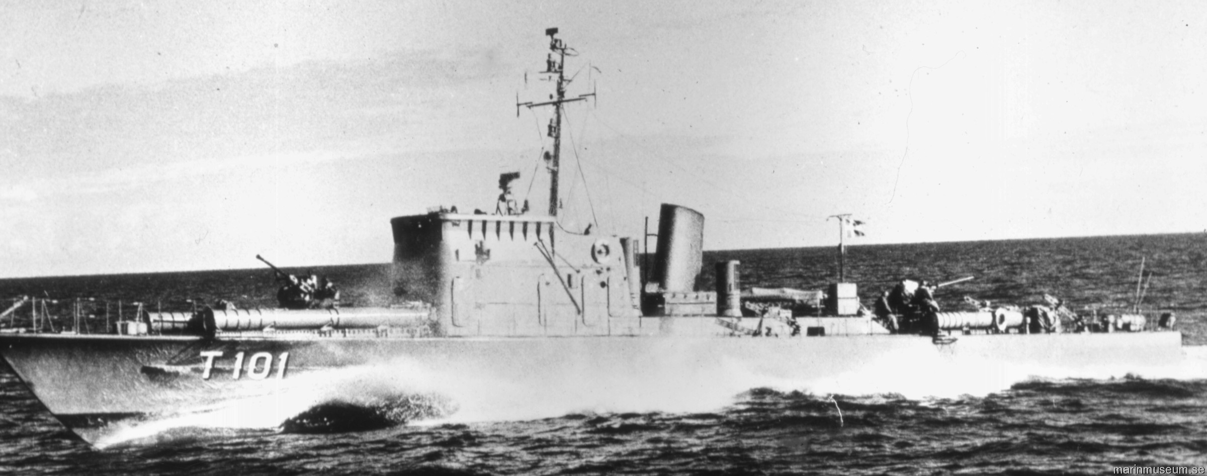 t101 perseus hms hswms fast attack craft torpedo boat vessel swedish navy svenska marinen 12