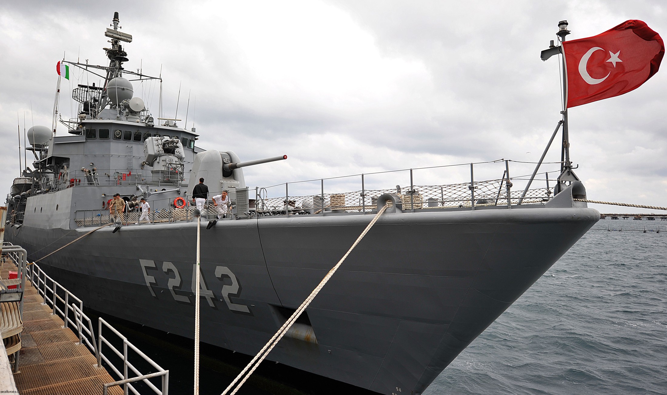 f-242 tcg fatih yavuz meko-200tn class frigate turkish navy türk deniz kuvvetleri 05