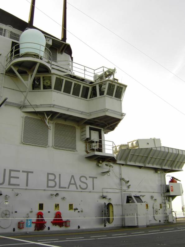its giuseppe garibaldi aircraft carrier italian navy trieste 2004