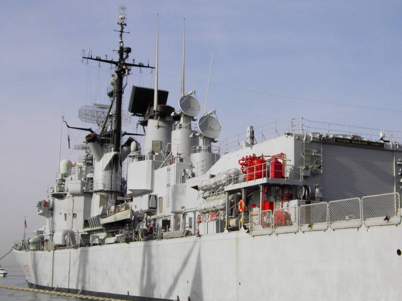 d 551 its audace huided missile destroyer ddg italian navy trieste 2004