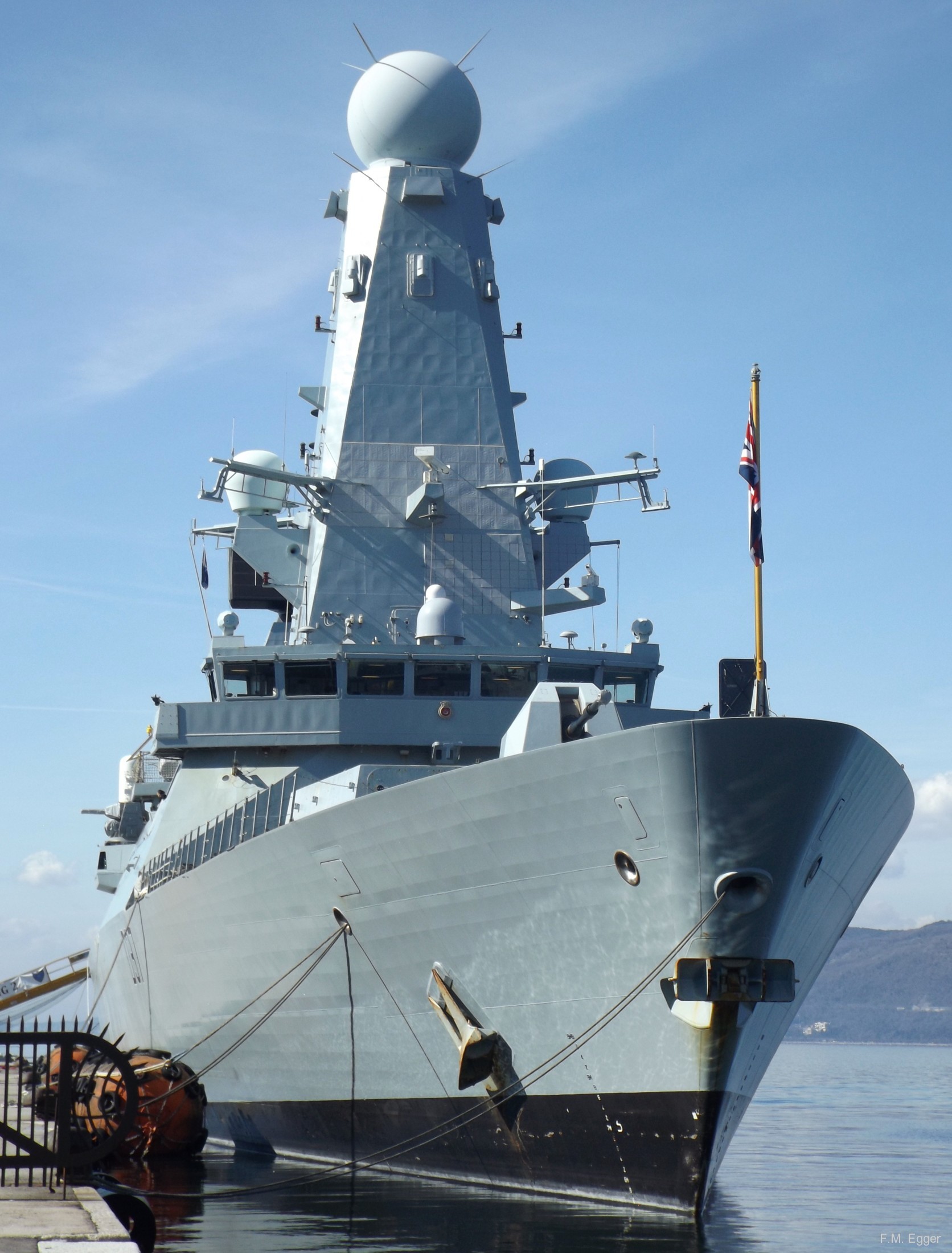 hms duncan d-37 destroyer royal navy nato snmg-2 trieste 40