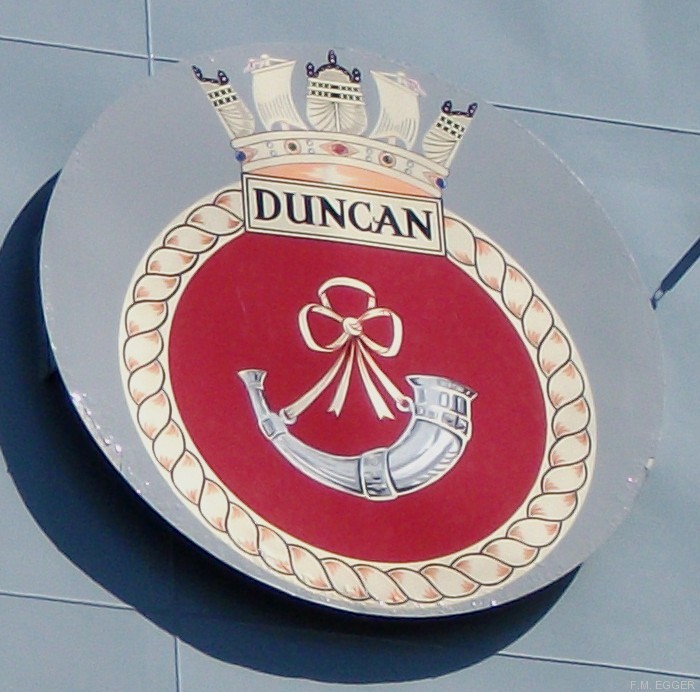 hms duncan d-37 destroyer royal navy nato snmg-2 trieste 45 crest insignia