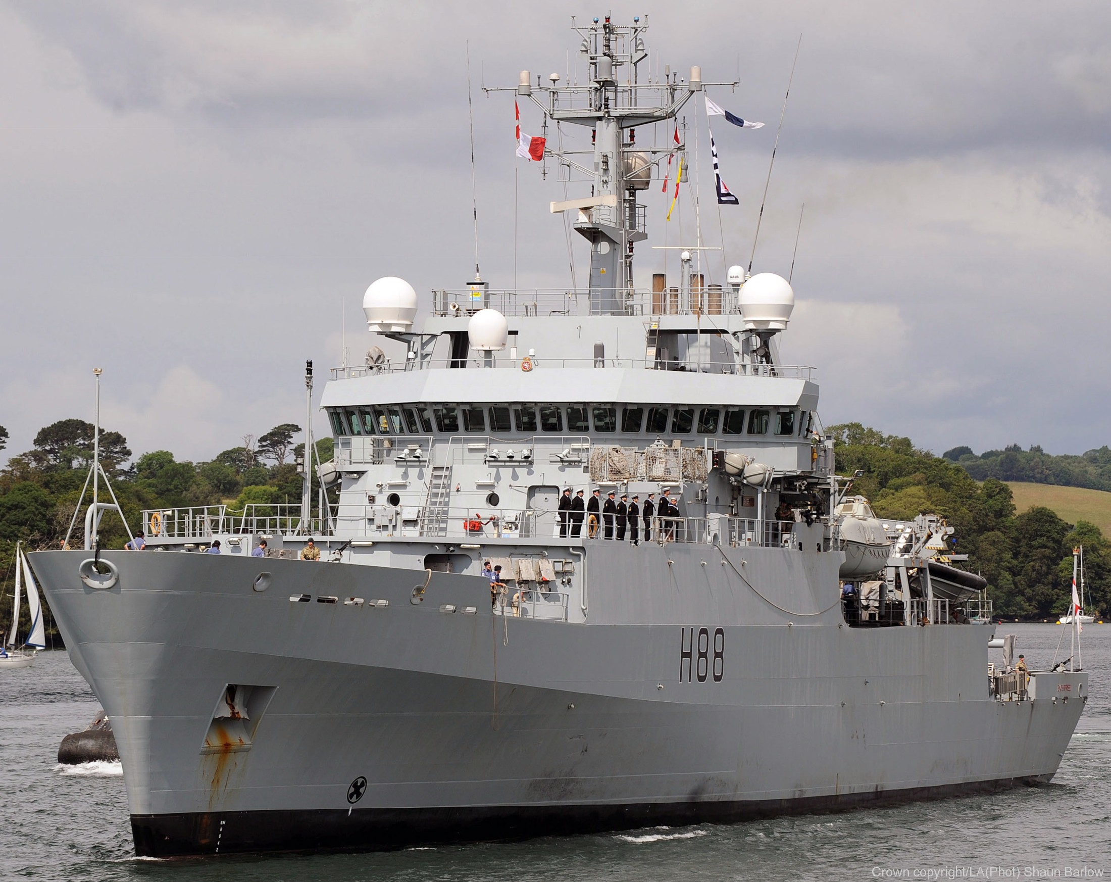 h88 hms enterprise echo class hydrographic and oceanographic survey ship royal navy 04 nato snmcmg-2