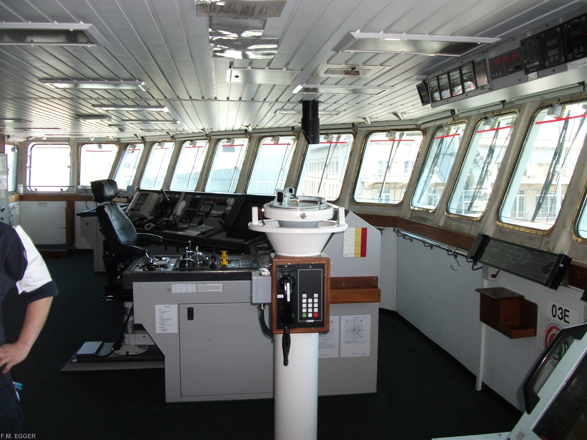 hms enterprise h-88 hydrographic oceanographic survey vessel royal navy nato snmcmg-2 trieste 11 bridge helm