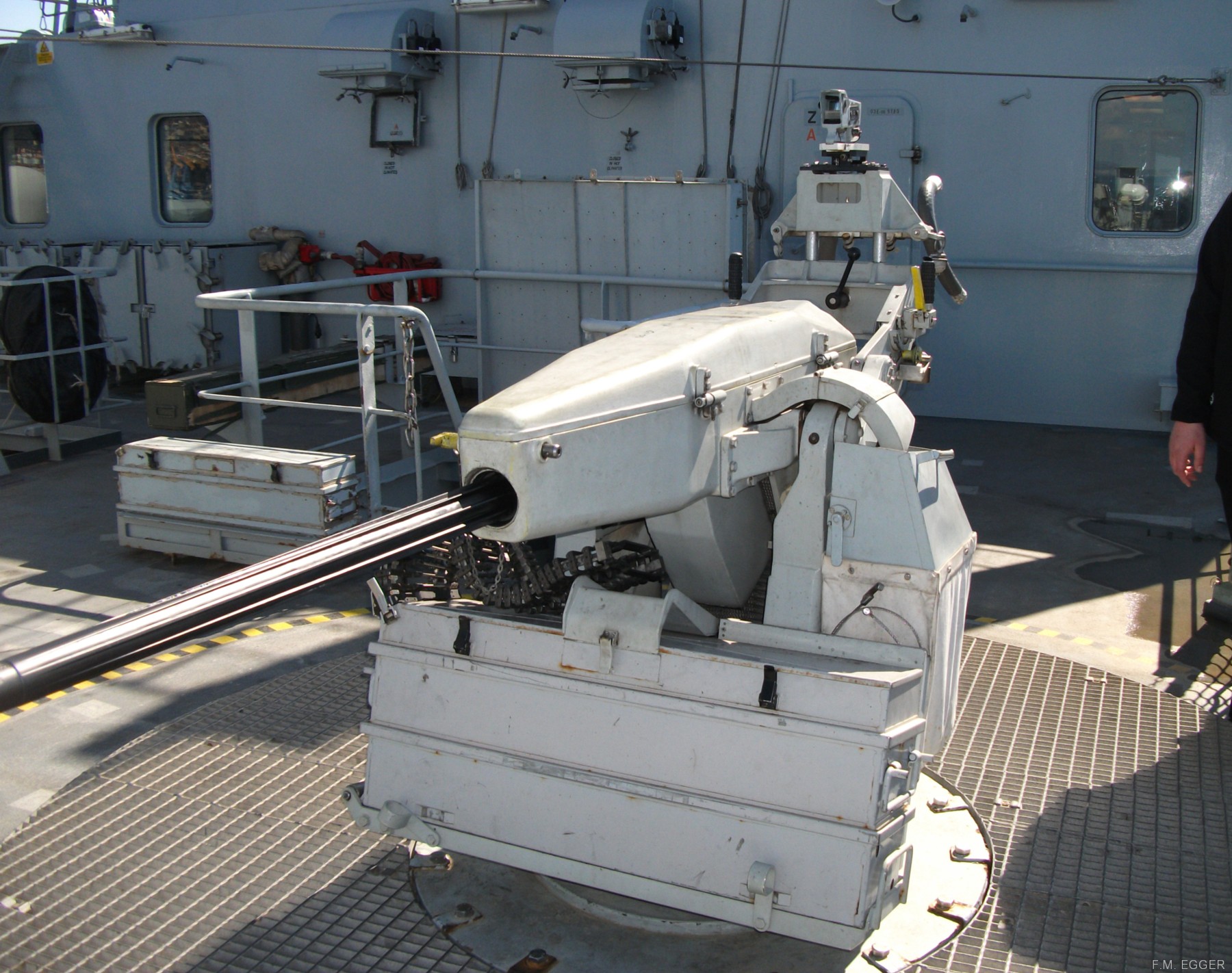hms enterprise h-88 hydrographic oceanographic survey vessel royal navy nato snmcmg-2 trieste 14 oerlikon gam-b01 gun