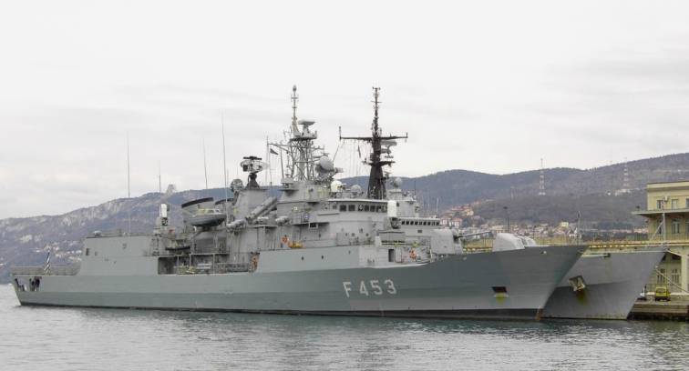 HS Spetsai (F 453), ITS Aliseo (F 574) - Standing NATO Response Force Maritime Group 2 / SNMG-2. Trieste, Italy - February 2006.