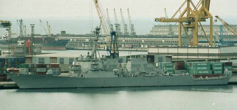 USS Arleigh Burke (DDG 51) - Standing NATO Response Force Maritime Group 2 / SNMG-2. Trieste, Italy - February 2006.