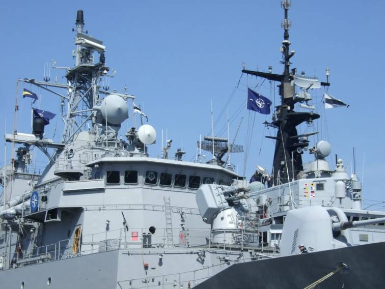 TCG Salihreis F 246 / SNMG-2 - Trieste, Italy - April 2008