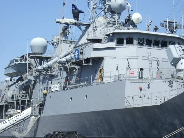 TCG Salihreis F 246 / SNMG-2 - Trieste, Italy - April 2008