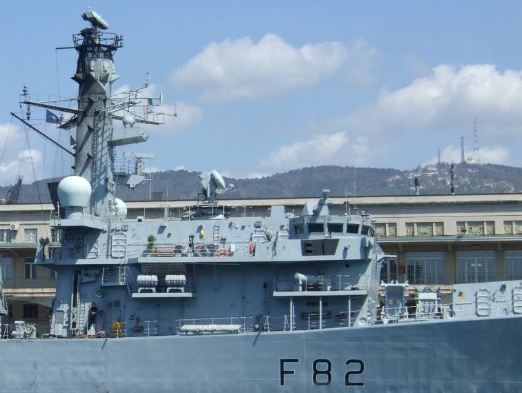HMS Somerset F 82 / SNMG-2 - Trieste, Italy - April 2008