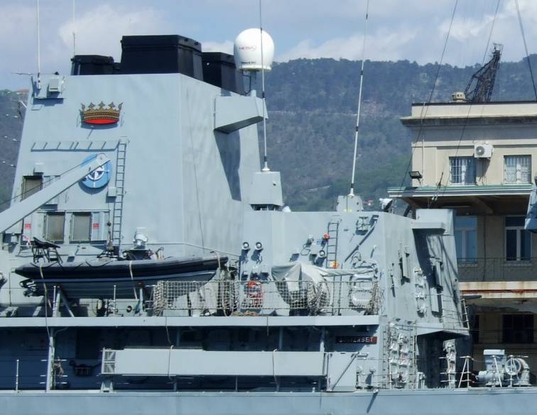 HMS Somerset F 82 / SNMG-2 - Trieste, Italy - April 2008