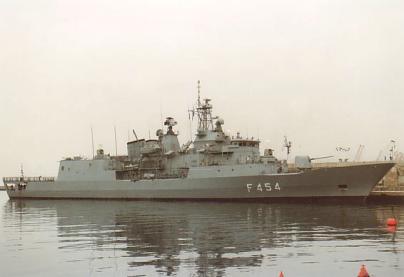 HS Psara F 454 - hellenic navy guided missile frigate FFG - NATO STANAVFORMED - Trieste, Italy - November 2003