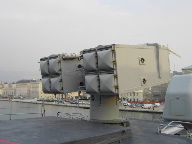 ITS Espero F 576 - Aspide SAM launcher - Trieste, Italy - November 2004