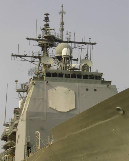 USS Hue City CG 66 - Ticonderoga class guided missile cruiser - Trieste, Italy - 2004