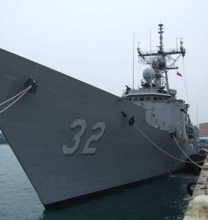 FFG-32 USS John L. Hall - Koper, Slovenia 2010