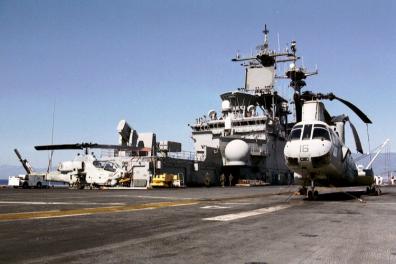 USS Kearsarge LHD-3 - Amphibious Assault Ship - HMM-266 - Rijeka, Croatia - 2001